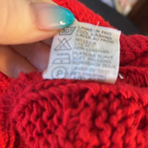 Vintage Privata Sweater Cable Knit Made in Spain V-neck Preppy Red Size Medium - Picture 9 of 11